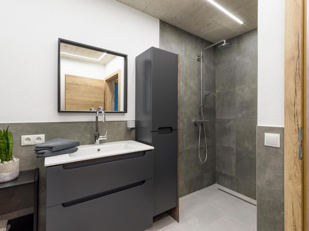 Appartement Black Mountain Fuegen Ngoại thất bức ảnh